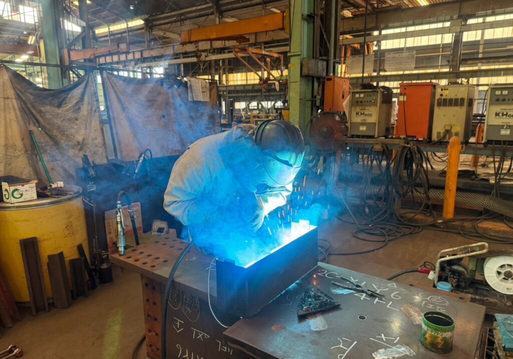 三重県 四日市市 鉄骨工事 鋼構造物工事 鉄骨製作 Hグレード認定 建築 鉄骨製作工場 鉄骨 鉄構 溶接 国土交通省認定工場